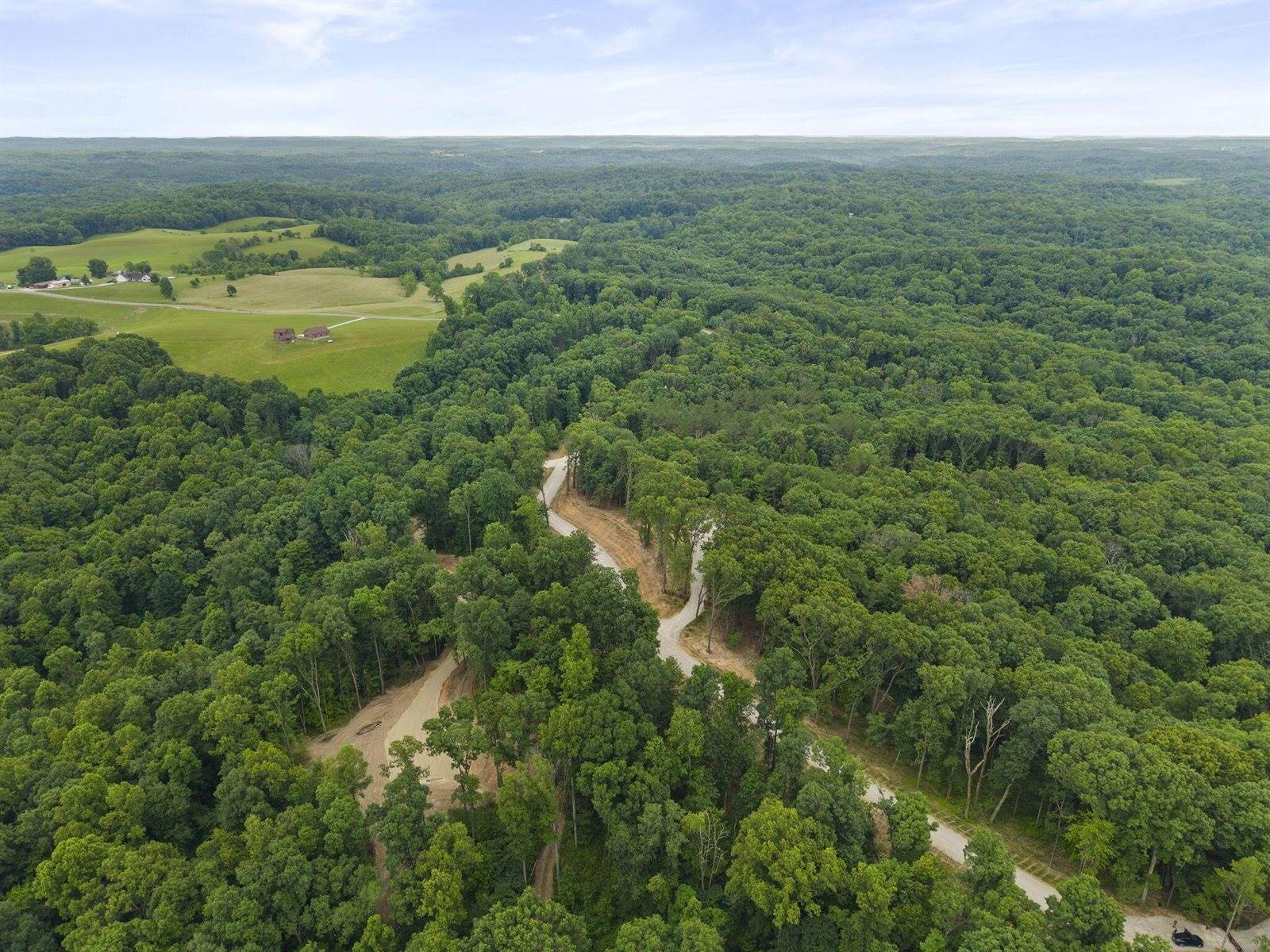 18573 Huggins Road, Logan, OH 43138