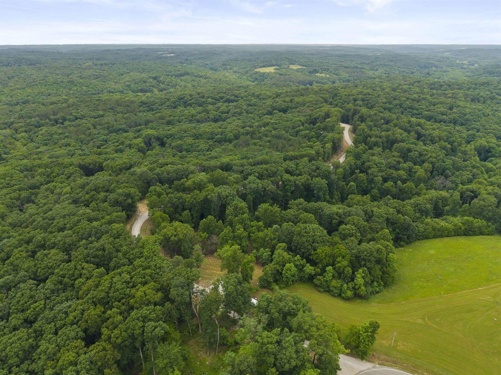 18573 Huggins Road, Logan, OH 43138