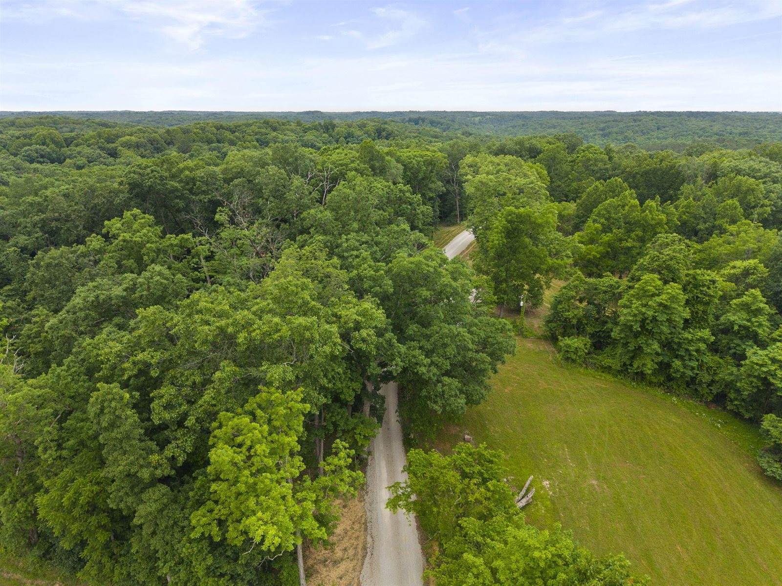 18573 Huggins Road, Logan, OH 43138
