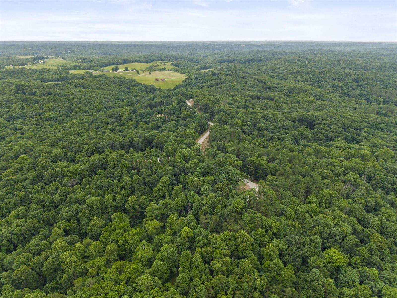 18573 Huggins Road, Logan, OH 43138