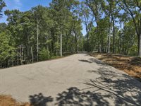 18573 Huggins Road, Logan, OH 43138