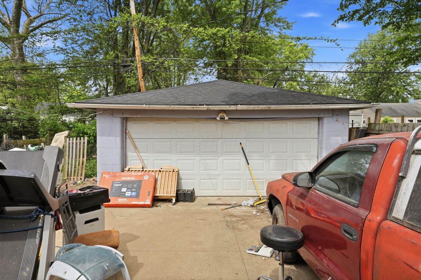 1057 South Hampton Road, Columbus, OH 43227