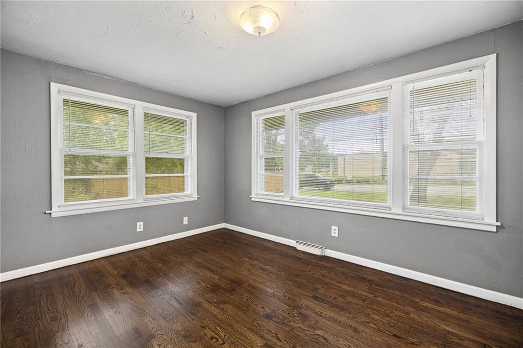 11517 Greenwood Street, Kansas City, MO 64134