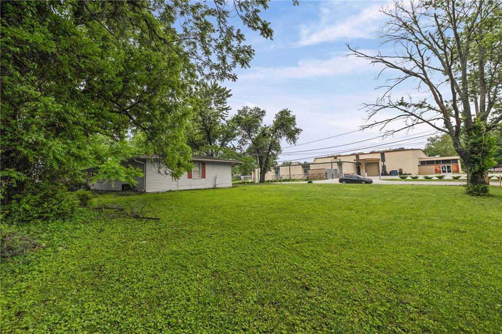 11517 Greenwood Street, Kansas City, MO 64134