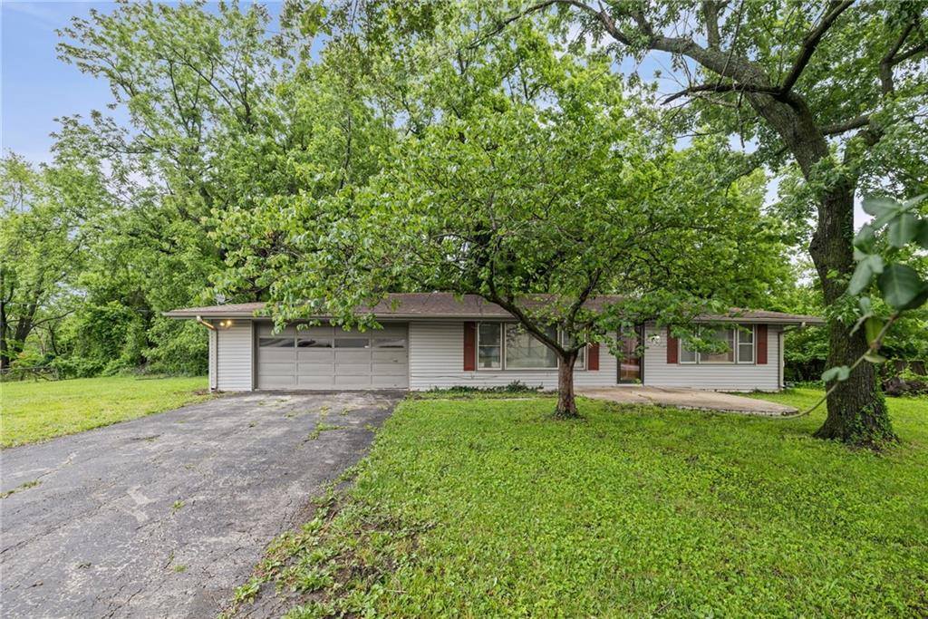 11517 Greenwood Street, Kansas City, MO 64134