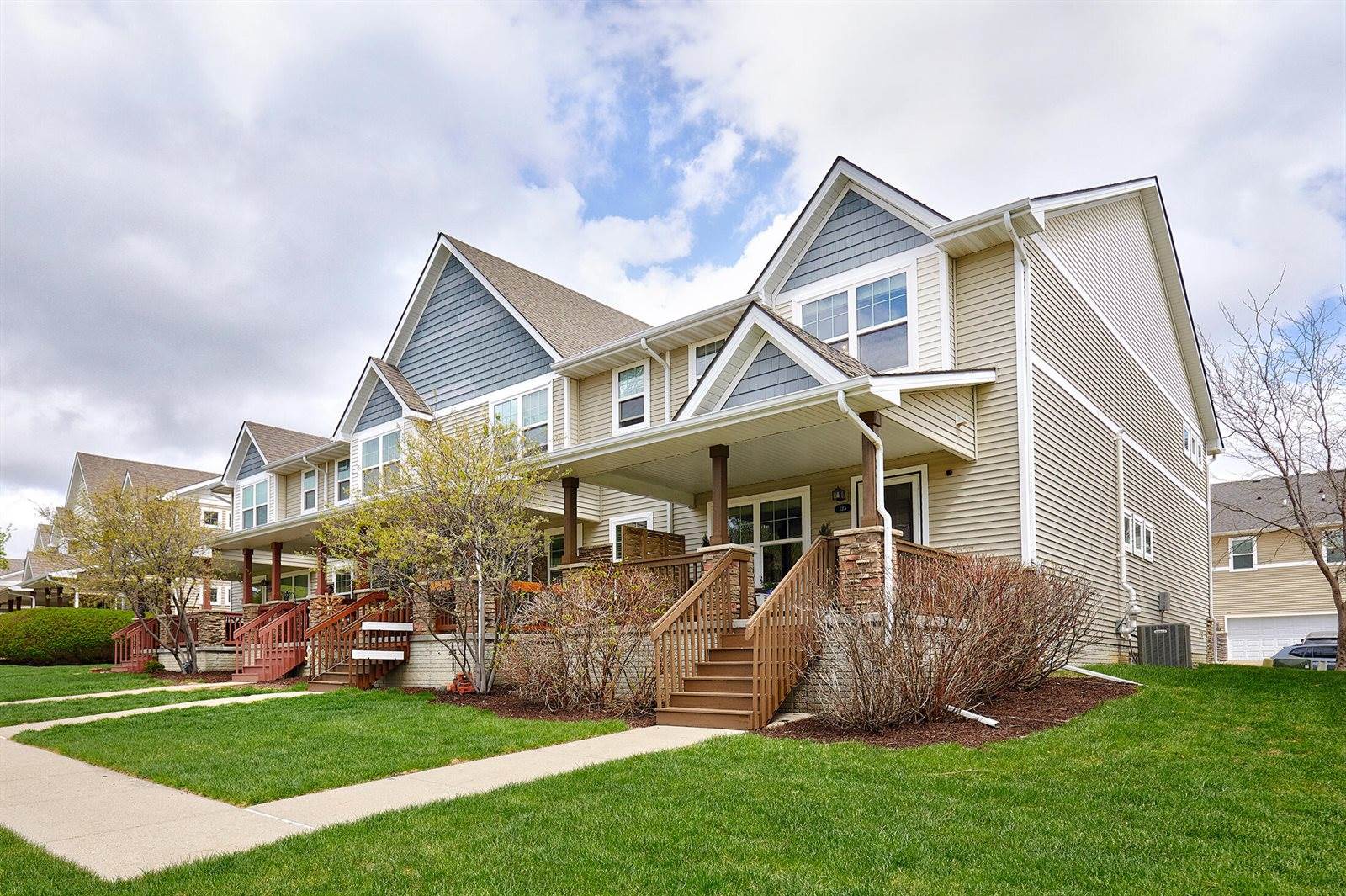 125 64th Street, West Des Moines, IA 50266