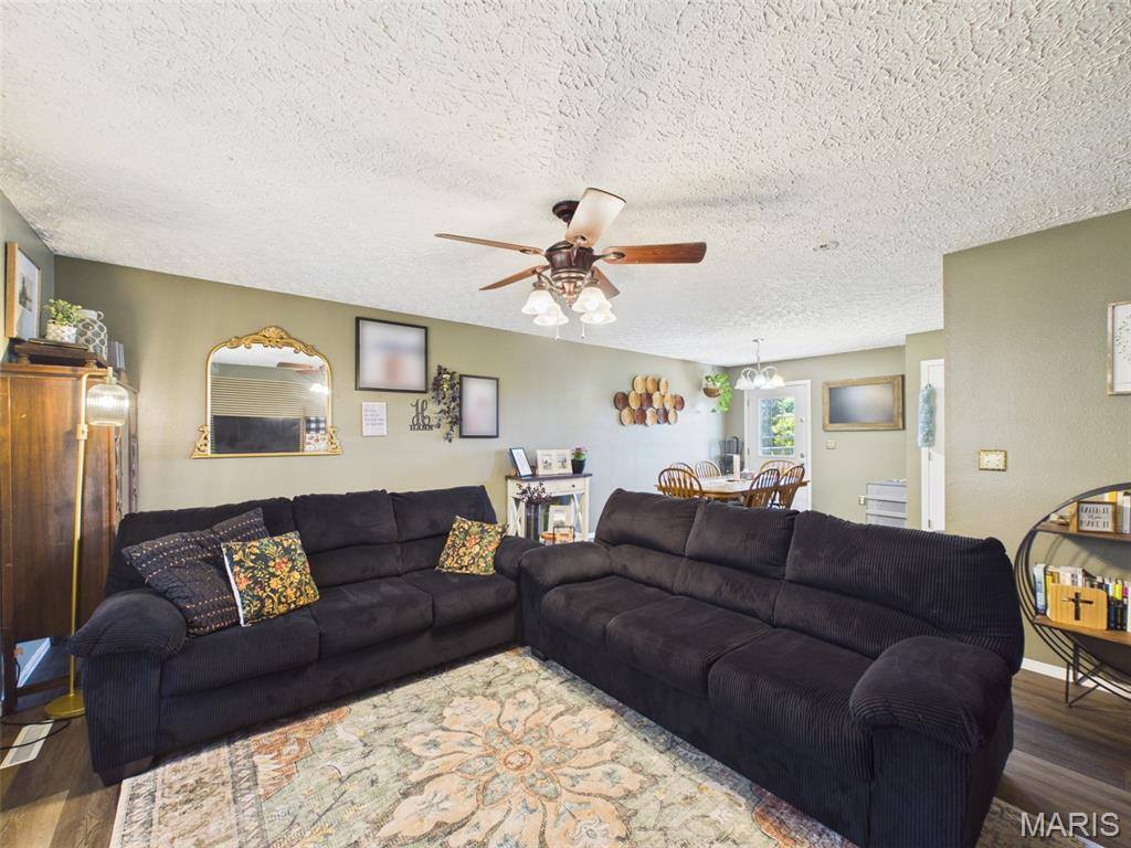15430 Top Drive, Saint Robert, MO 65584