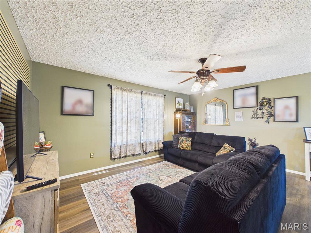 15430 Top Drive, Saint Robert, MO 65584