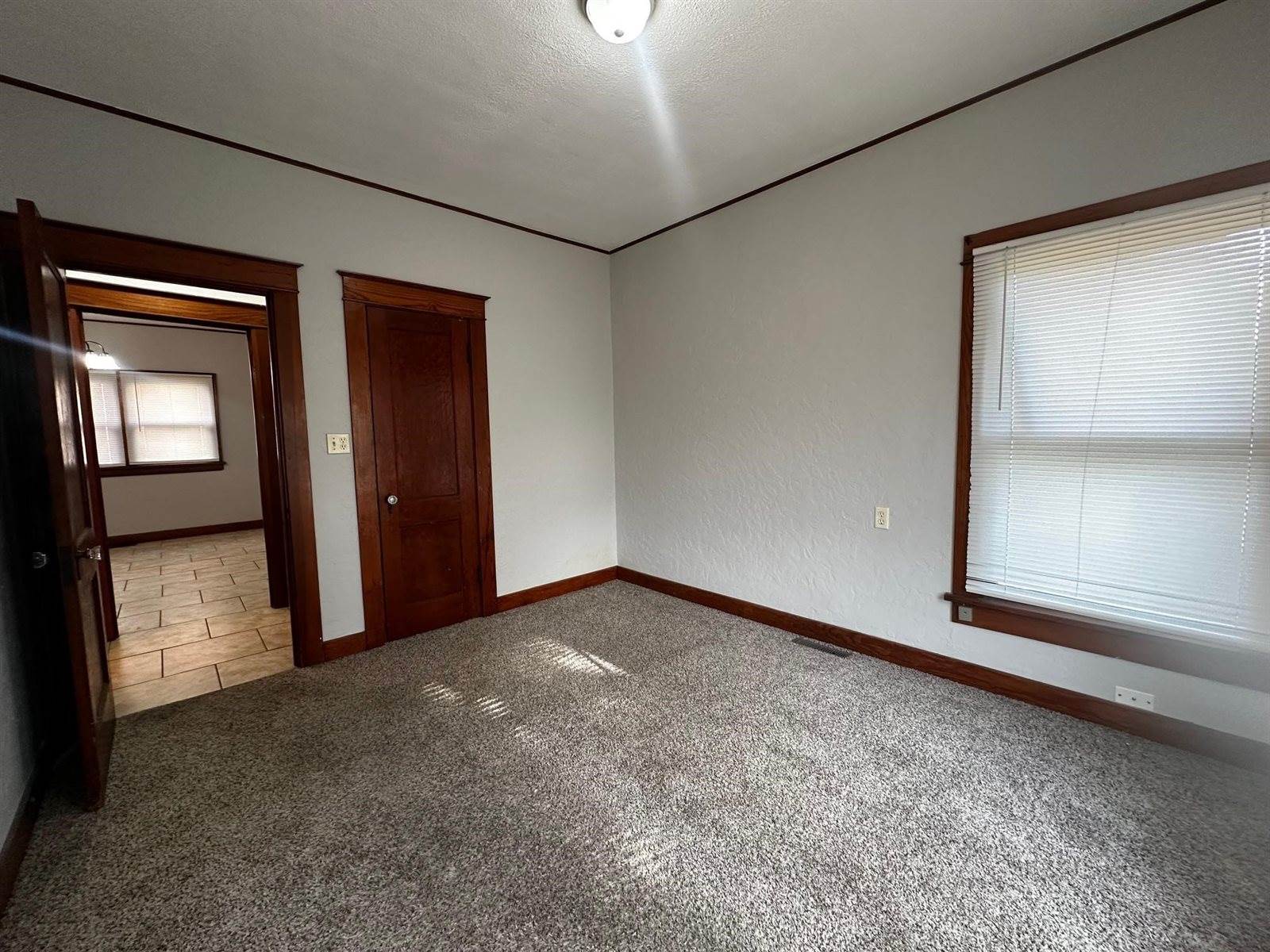 308 East 5th Ave, Arkansas City, KS 67005