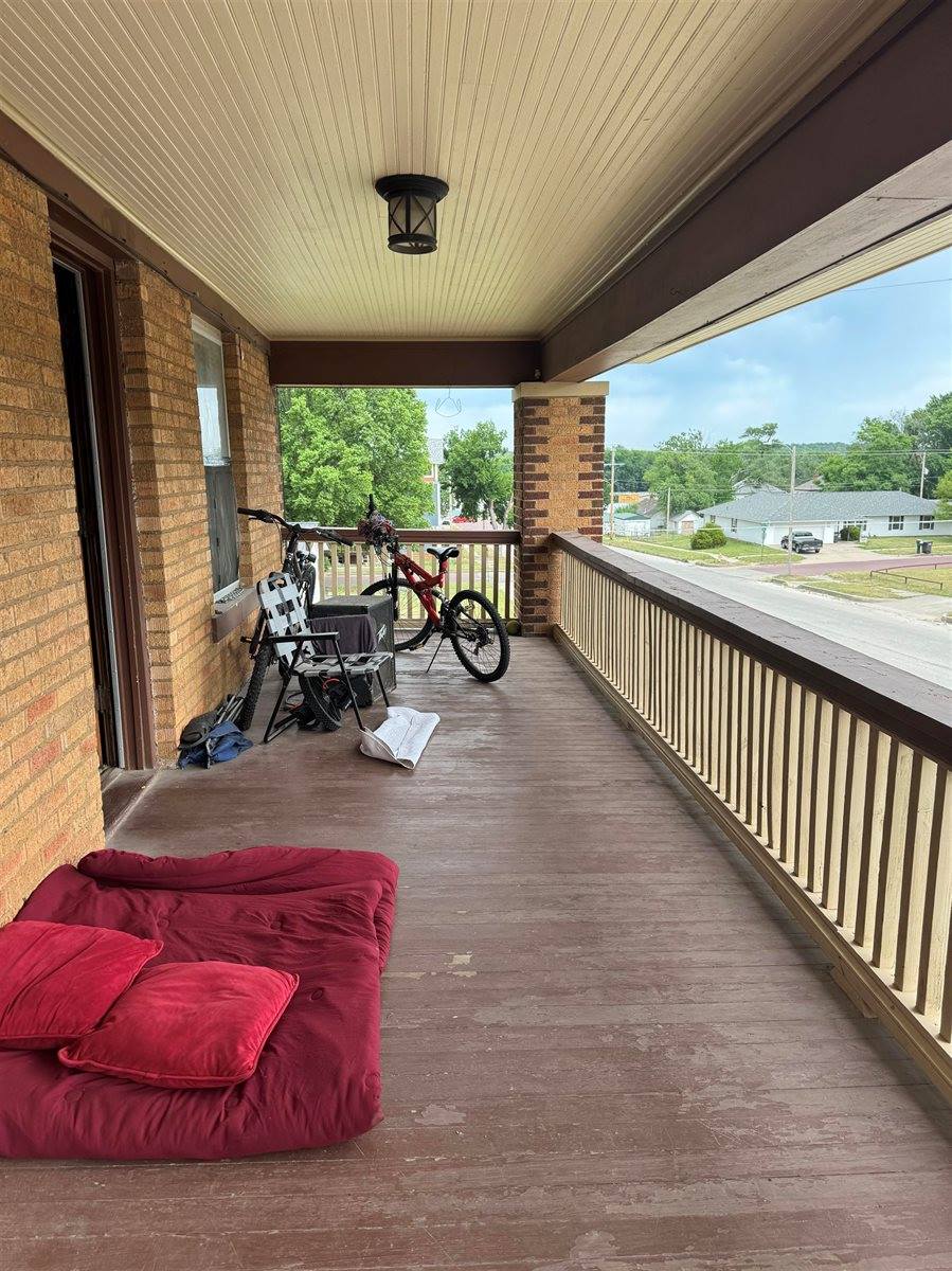308 East 5th Ave, Arkansas City, KS 67005