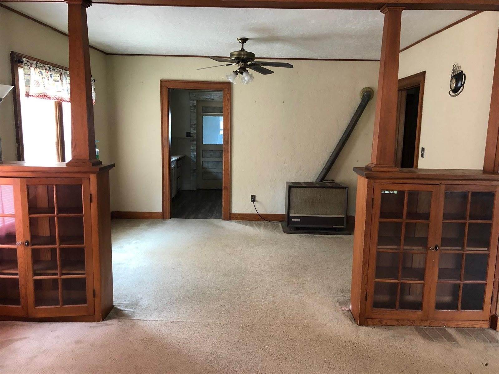 308 East 5th Ave, Arkansas City, KS 67005