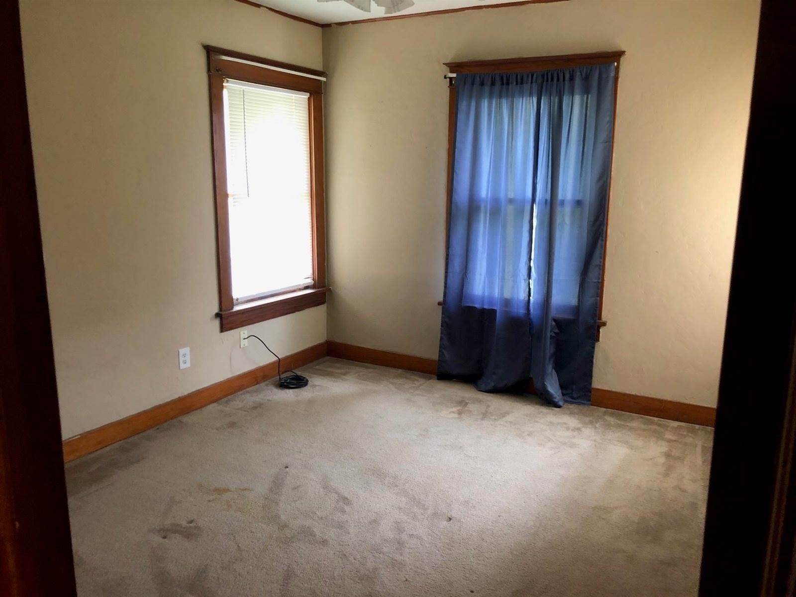 308 East 5th Ave, Arkansas City, KS 67005