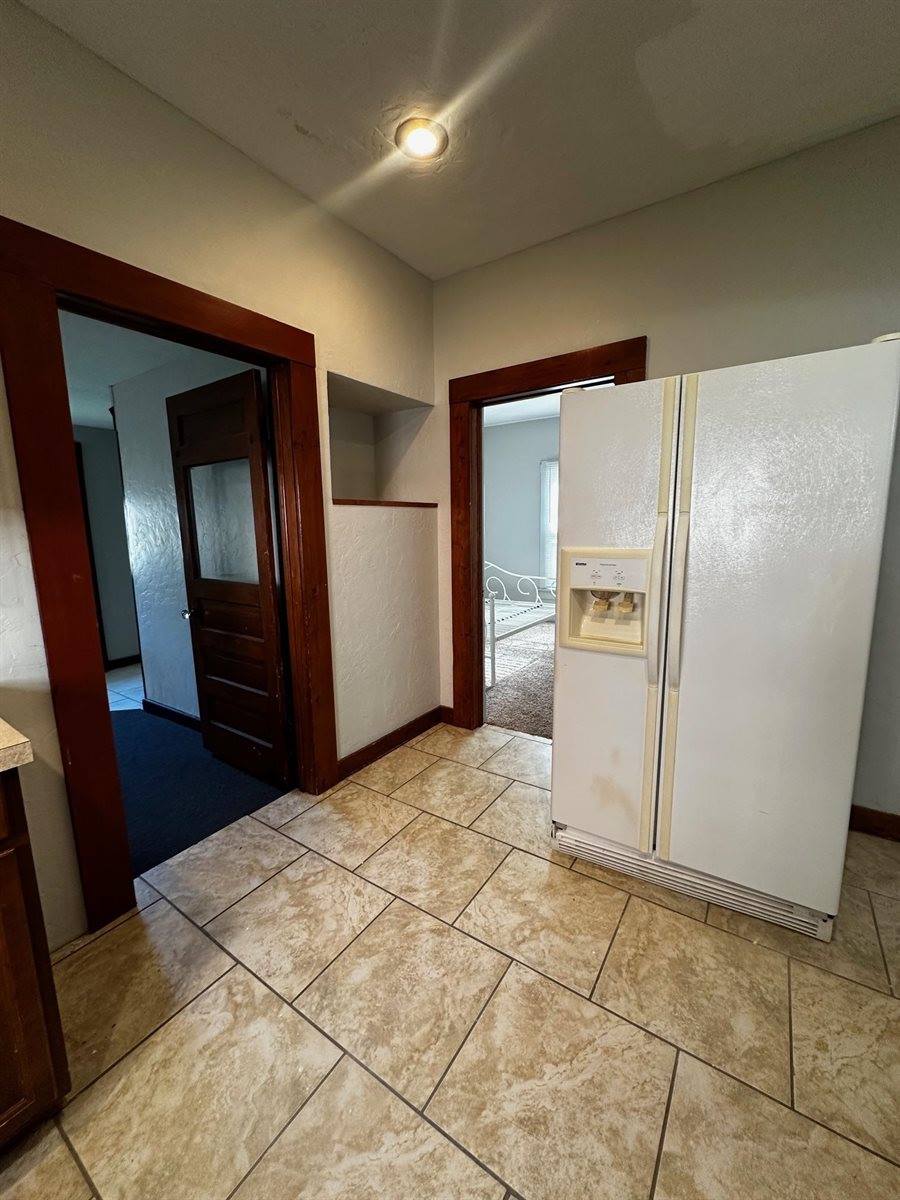 308 East 5th Ave, Arkansas City, KS 67005