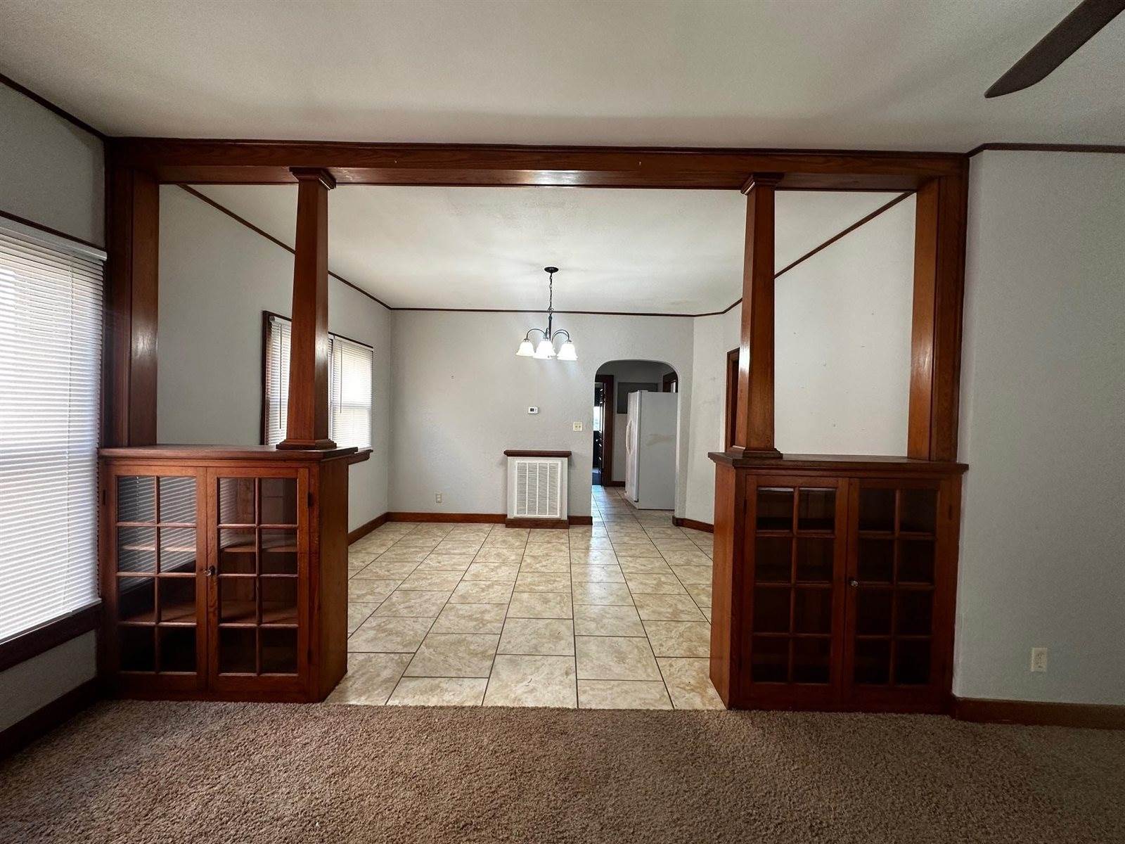 308 East 5th Ave, Arkansas City, KS 67005