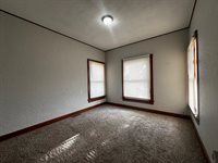 308 East 5th Ave, Arkansas City, KS 67005