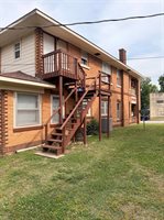 308 East 5th Ave, Arkansas City, KS 67005