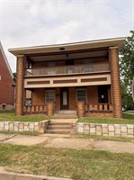 308 East 5th Ave, Arkansas City, KS 67005