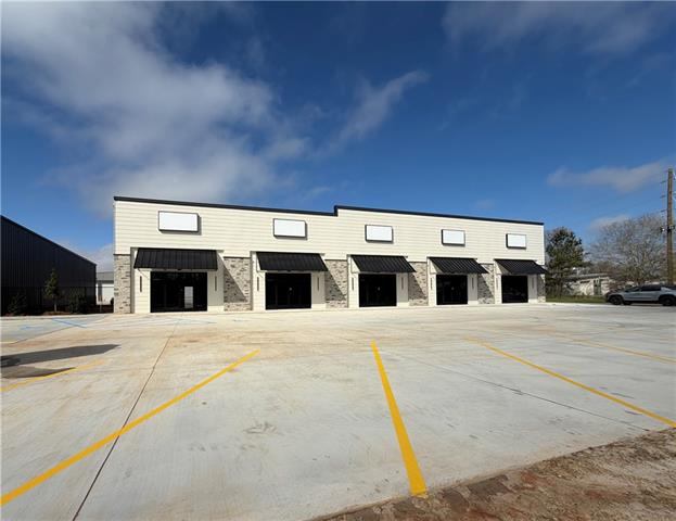 1100 SW Railroad Ave, Ponchatoula, LA 70454