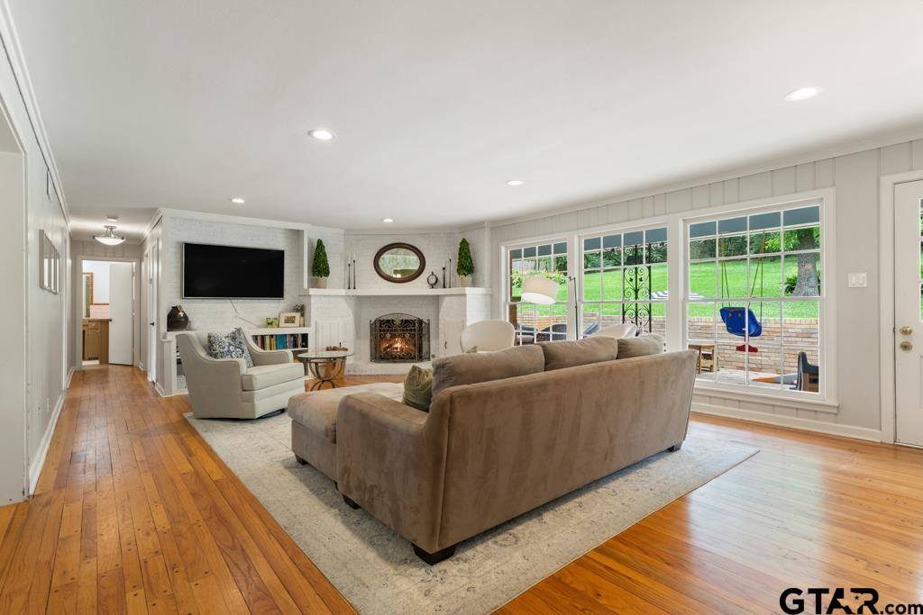 2830 S Cameron Ave, Tyler, TX 75701