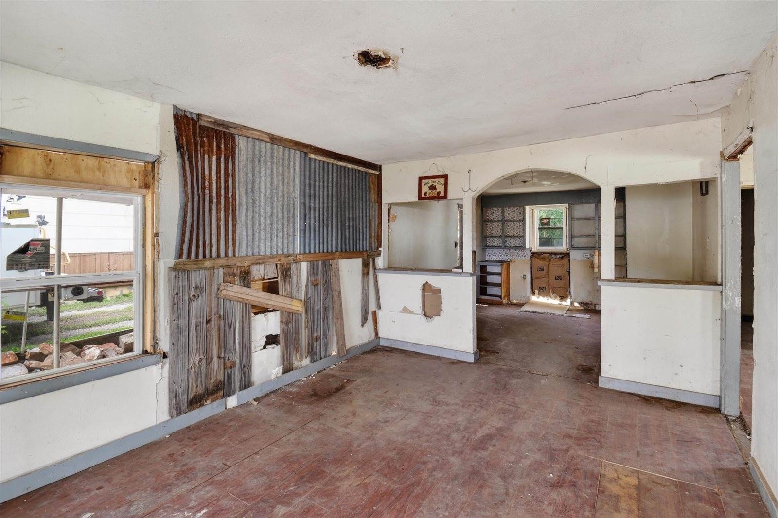 1107 SE 24th St, Mineral Wells, TX 76067