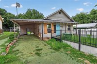 1107 SE 24th St, Mineral Wells, TX 76067