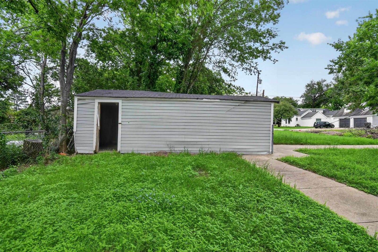 321 S 8th Ave, Out Of Area, TX 75860