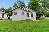 321 S 8th Ave, Out Of Area, TX 75860