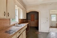321 S 8th Ave, Out Of Area, TX 75860