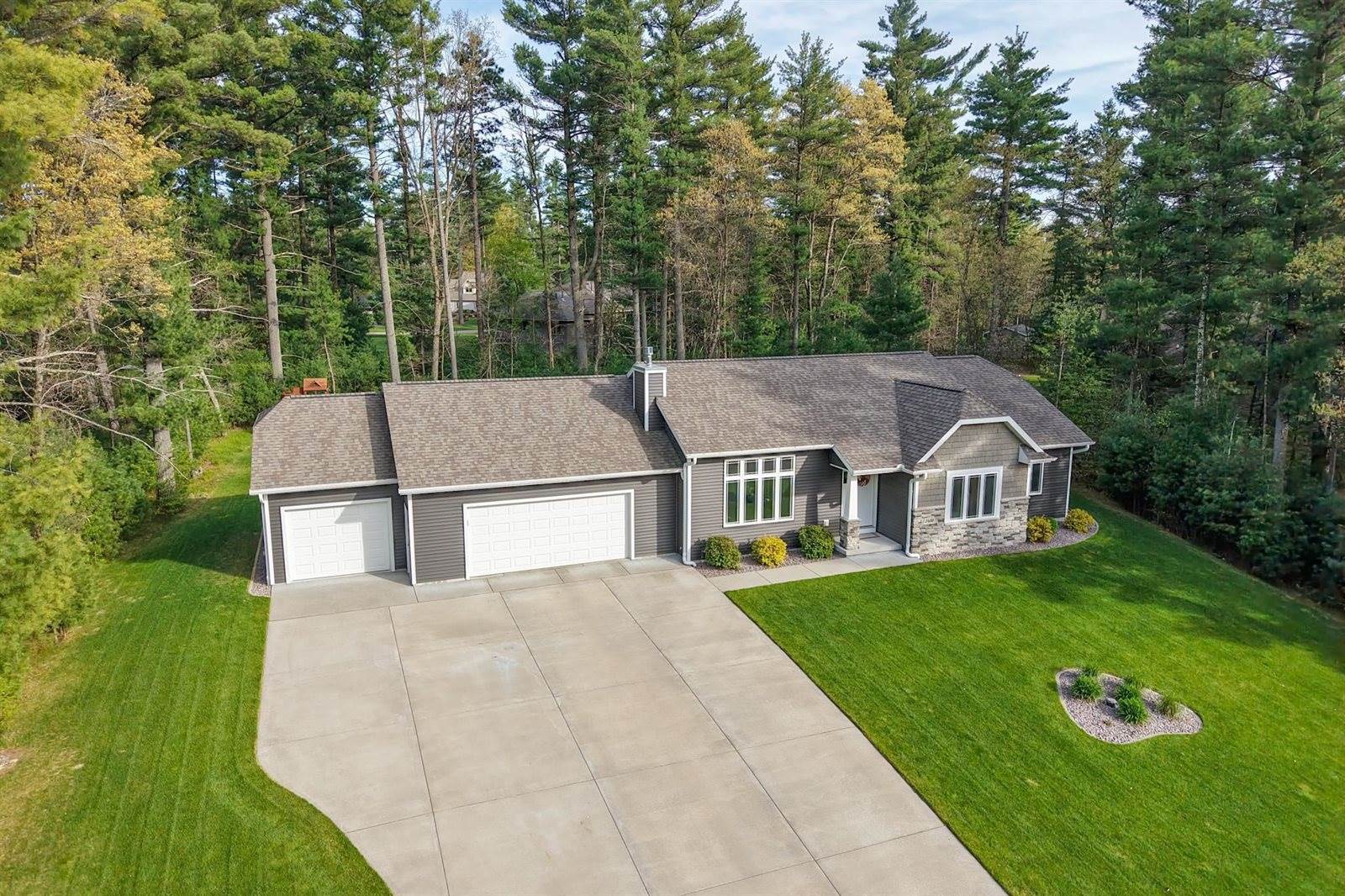 2430 Crystal Lane, Wisconsin Rapids, WI 54494