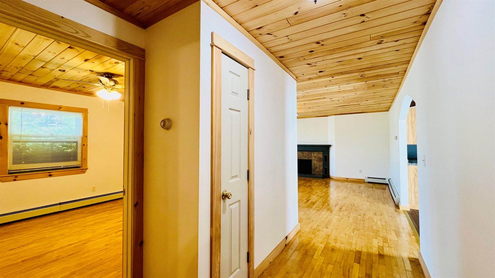 50 River Road, Howland, ME 04448