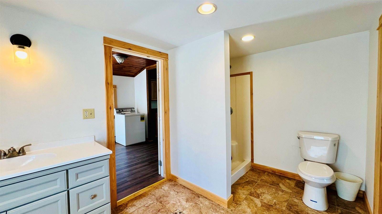 50 River Road, Howland, ME 04448