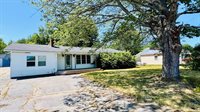 50 River Road, Howland, ME 04448