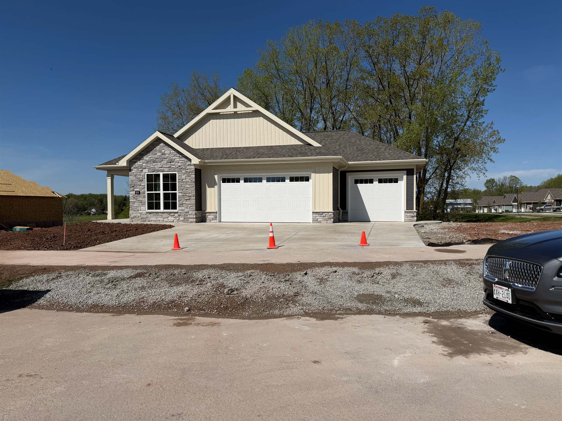 904 Black Swan Drive, Menasha, WI 54956
