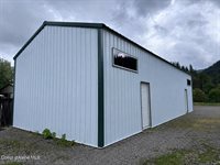 706 B St, Pinehurst, ID 83850