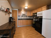 706 B St, Pinehurst, ID 83850