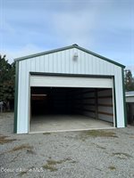 706 B St, Pinehurst, ID 83850