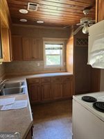 201 Davis Drive, Centerville, GA 31028