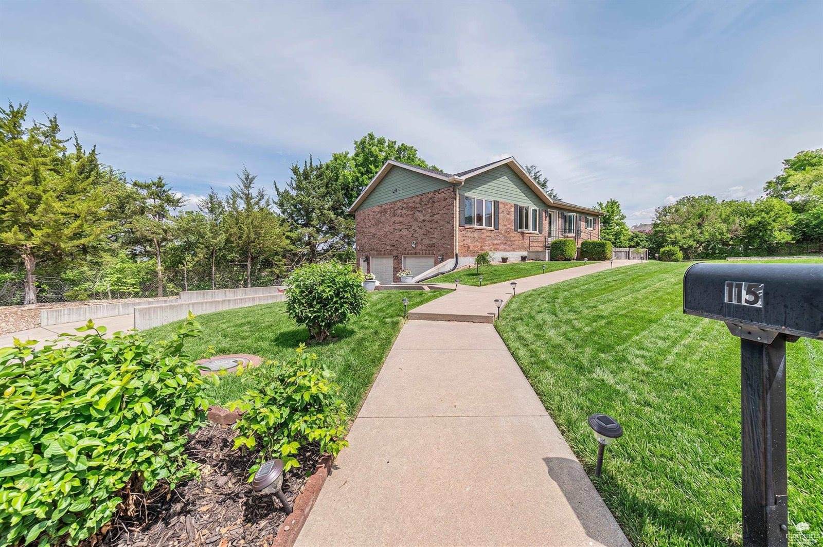 115 Harvard Pl, Manhattan, KS 66502