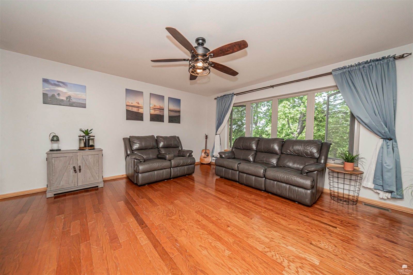 115 Harvard Pl, Manhattan, KS 66502