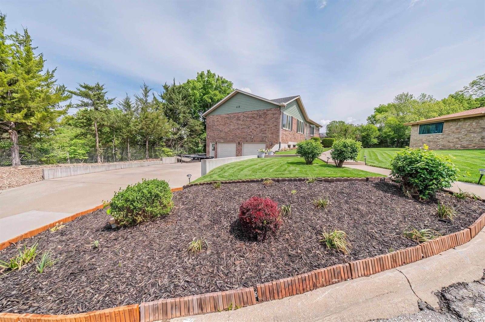 115 Harvard Pl, Manhattan, KS 66502