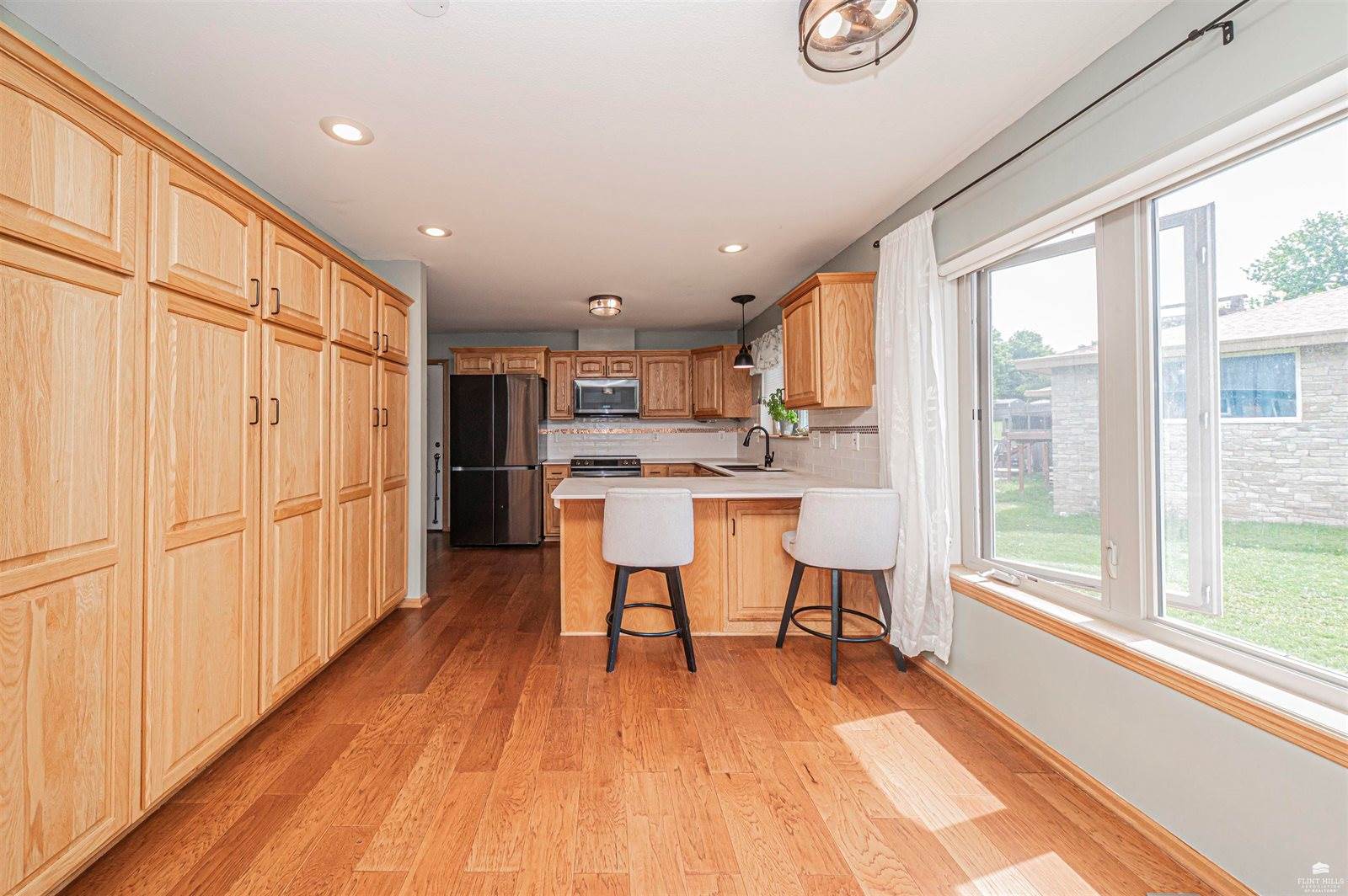 115 Harvard Pl, Manhattan, KS 66502
