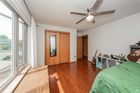 115 Harvard Pl, Manhattan, KS 66502