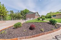 115 Harvard Pl, Manhattan, KS 66502