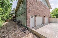 115 Harvard Pl, Manhattan, KS 66502