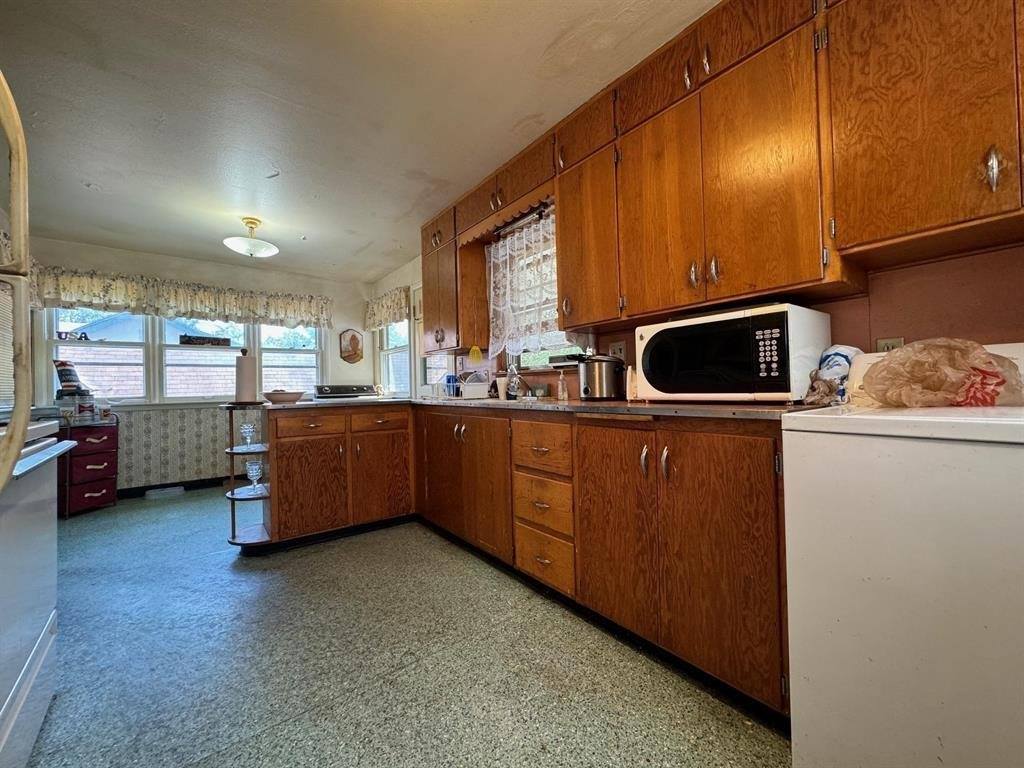615 North 2nd, Arkansas City, KS 67005