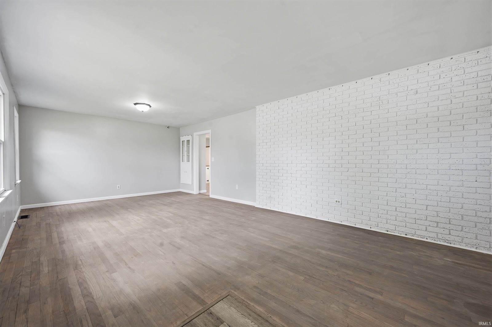 315 E McDonald Street, Hartford City, IN 47348