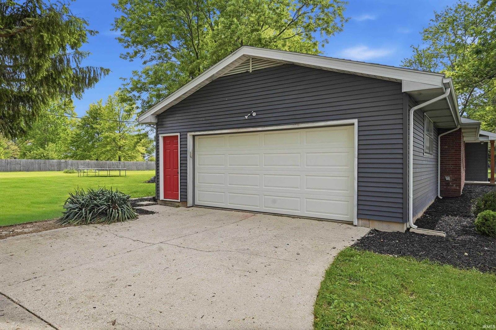 315 E McDonald Street, Hartford City, IN 47348