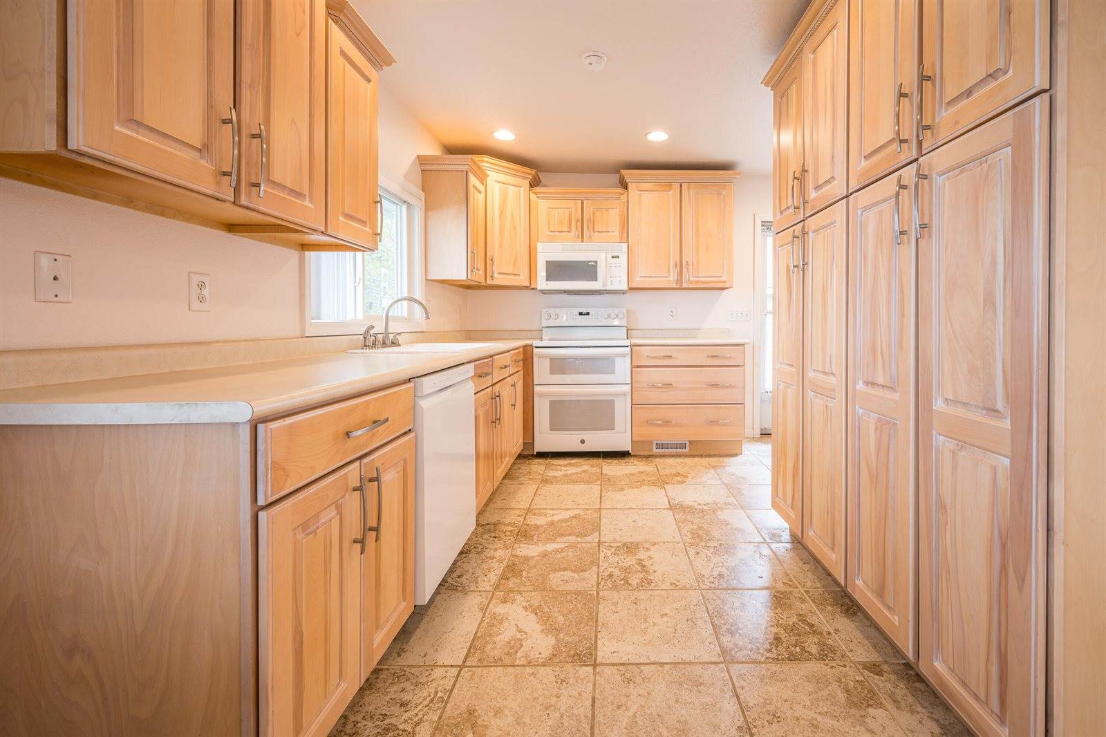 4625 Lake Resort, Gladwin, MI 48624