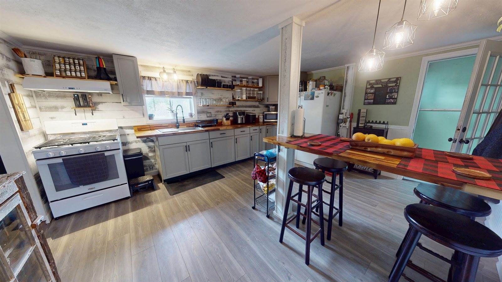 905 Presque Isle Road, Ashland, ME 04732
