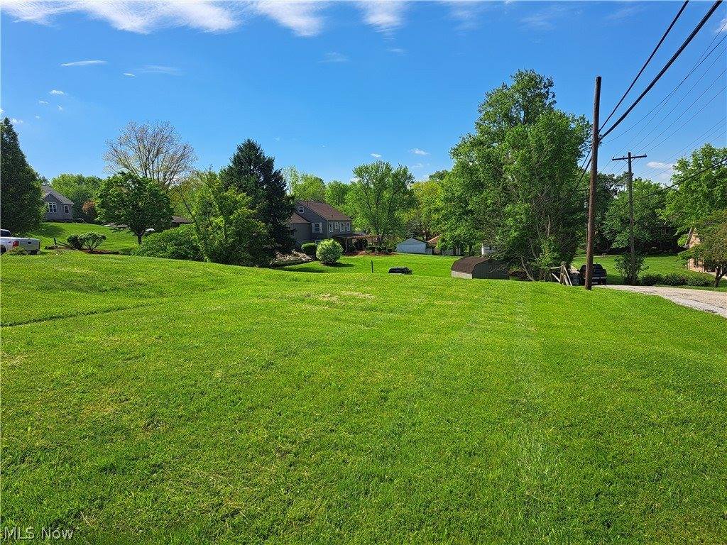 1724 Brenton Road, Cambridge, OH 43725